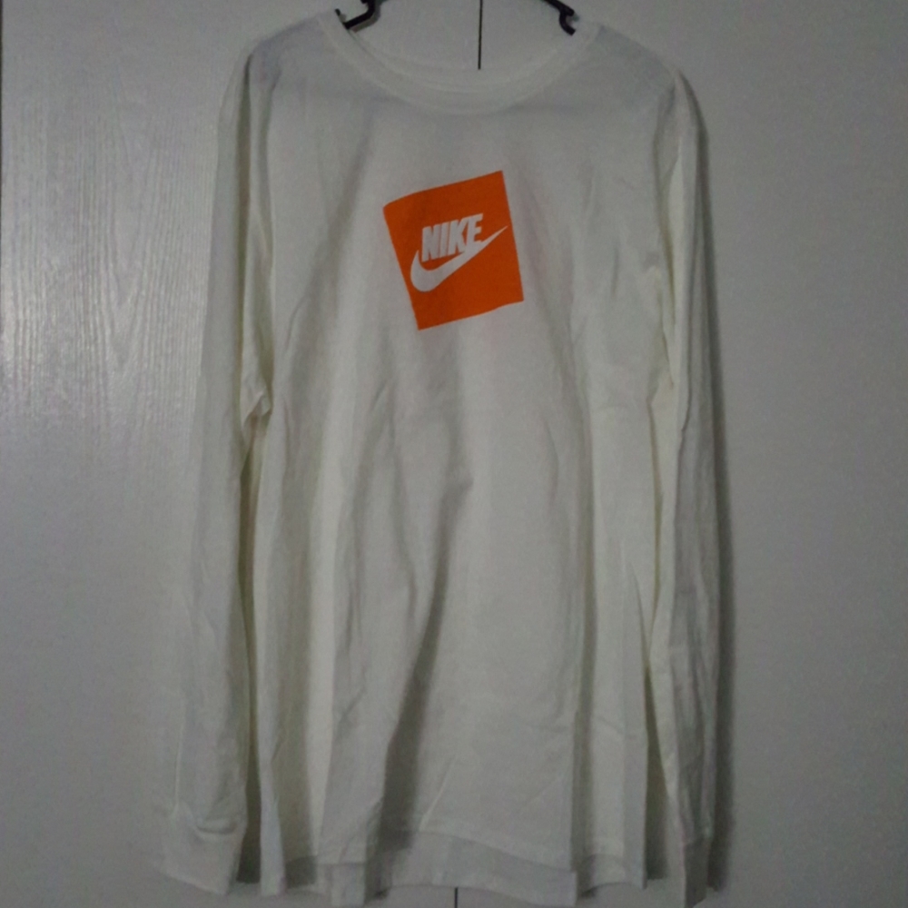 Nike L/S "Orange Box"